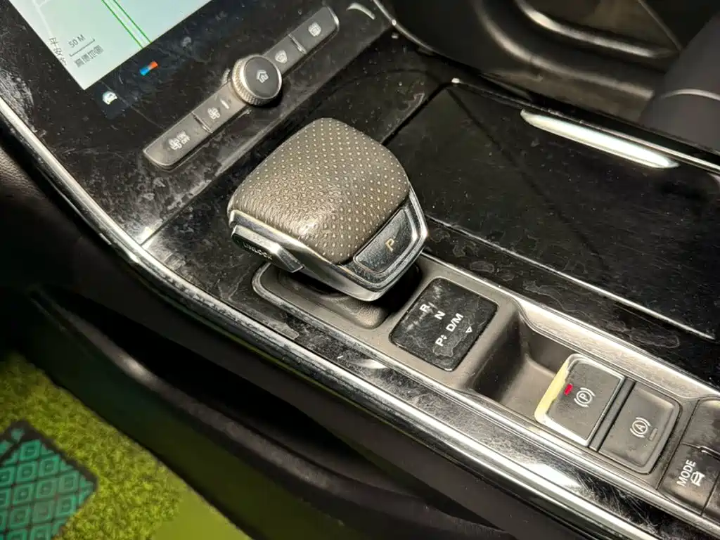 Roewe RX5 MAX — миниатюра 14