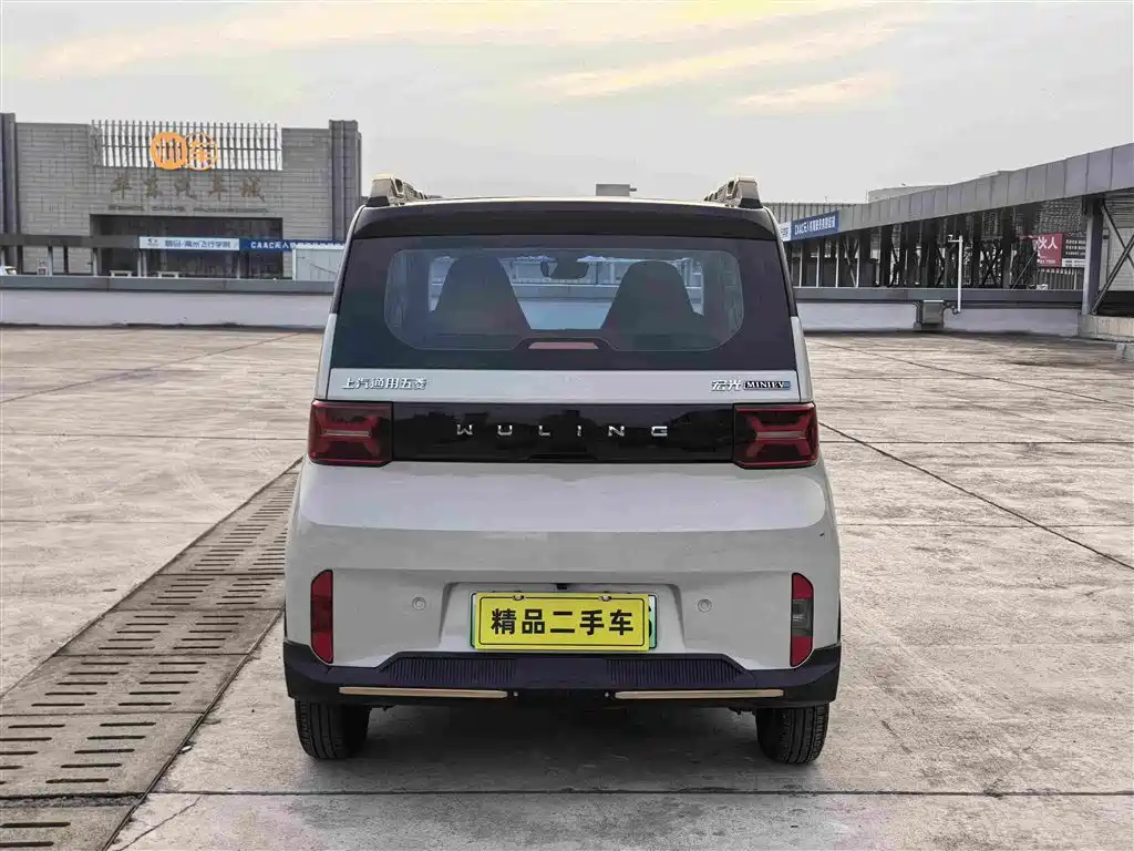 Wuling MINIEV — миниатюра 4
