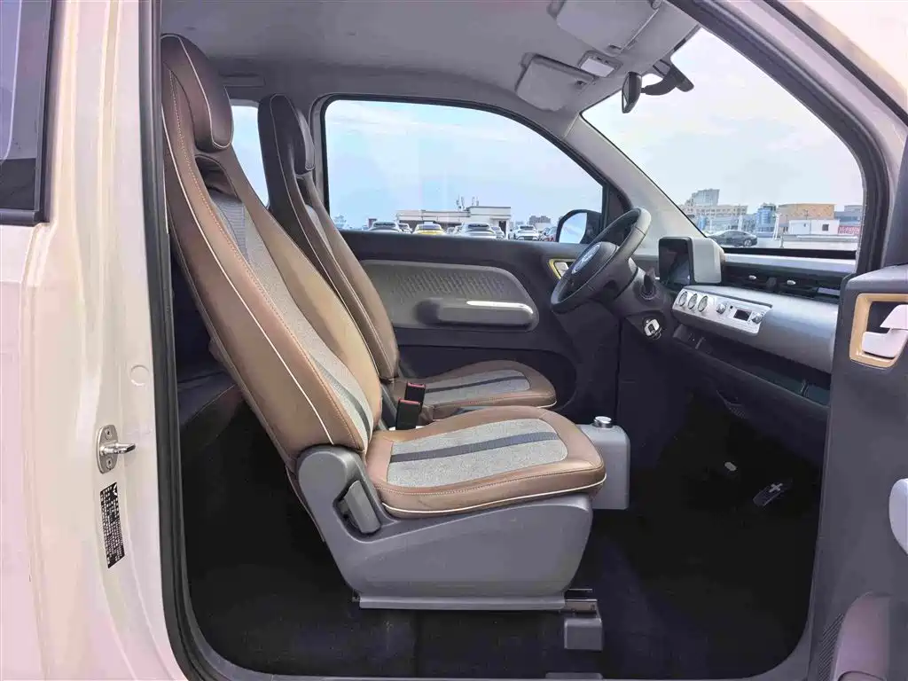 Wuling MINIEV — миниатюра 7