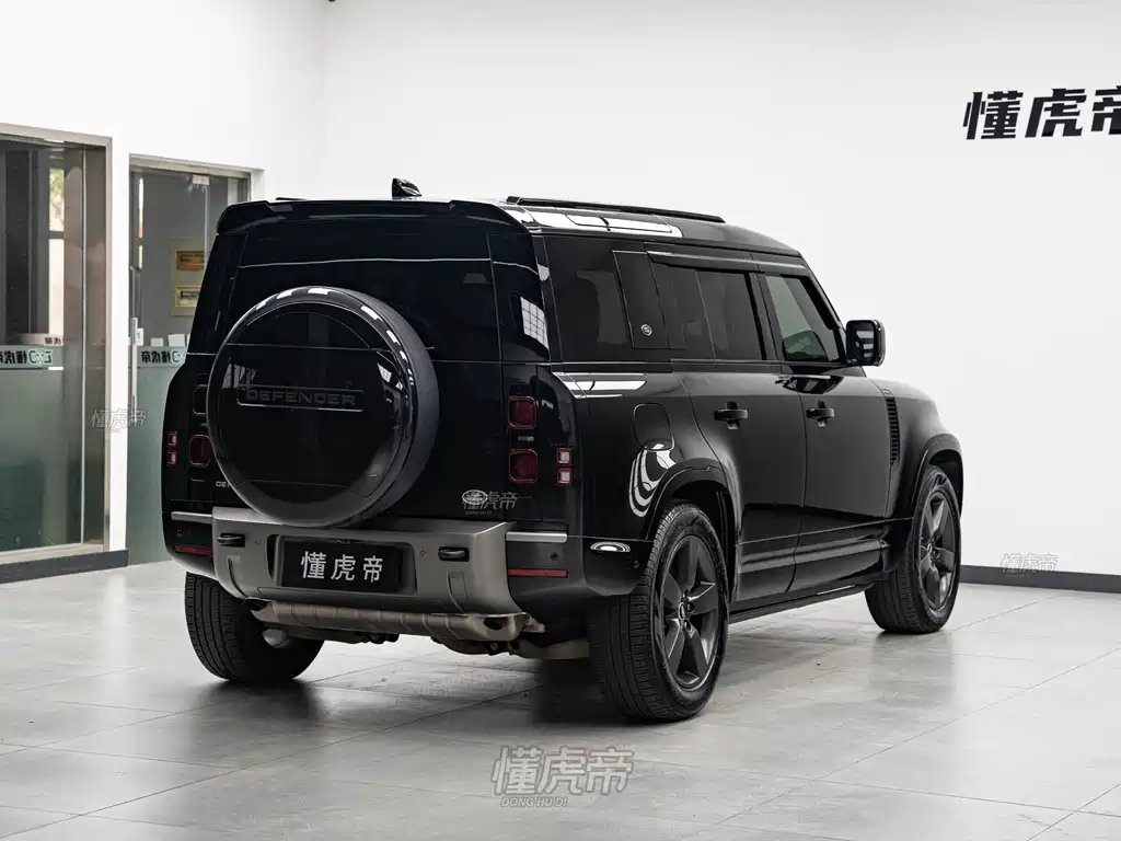 Land Rover Defender — миниатюра 6