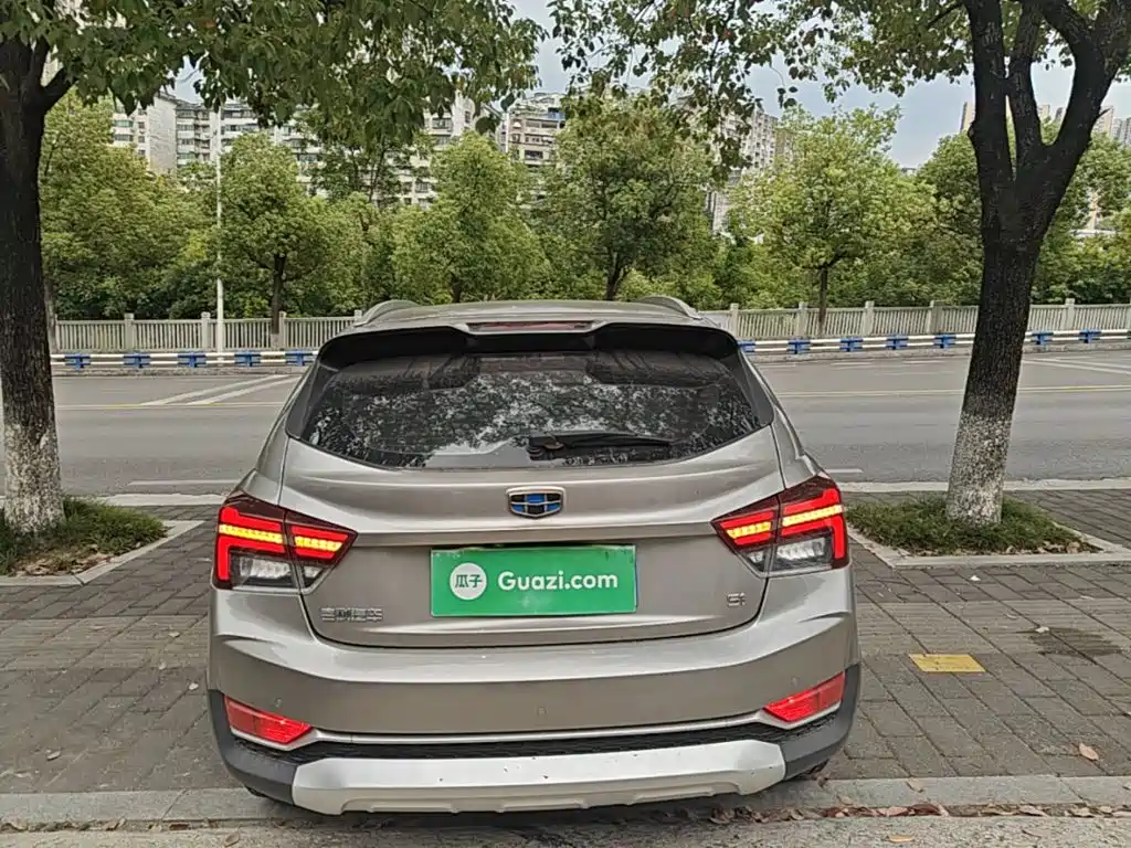 Geely Vision S1 — миниатюра 6