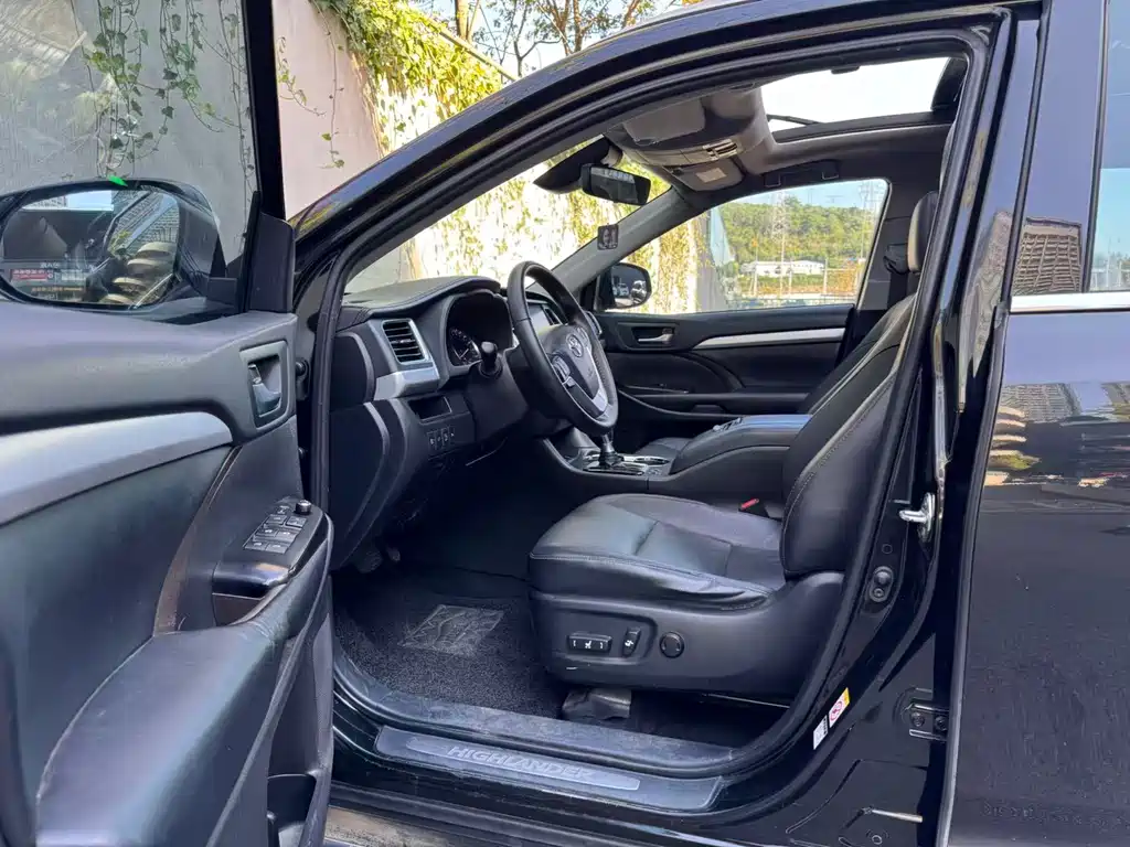 Toyota Highlander — миниатюра 4