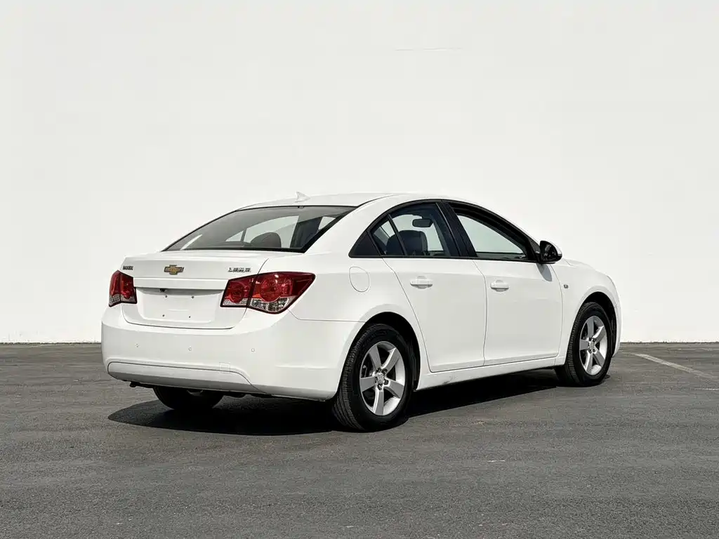 Chevrolet Cruze — миниатюра 8