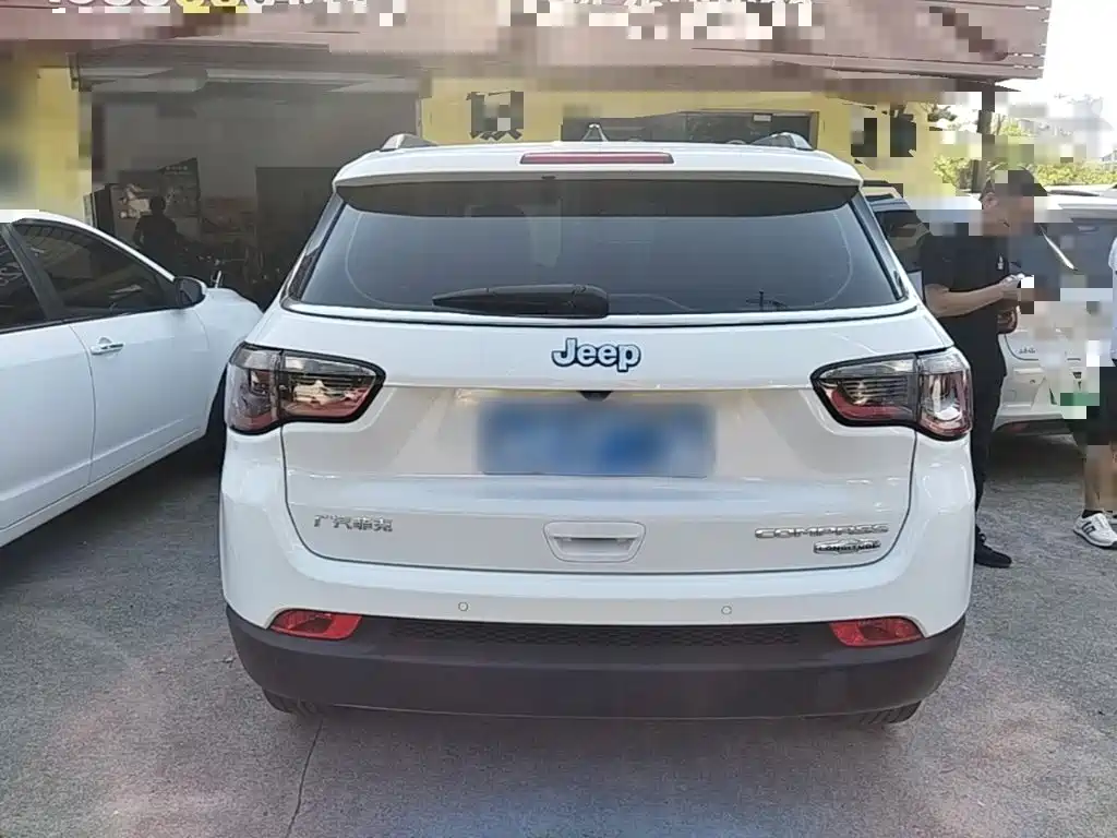 Jeep Compass — миниатюра 6
