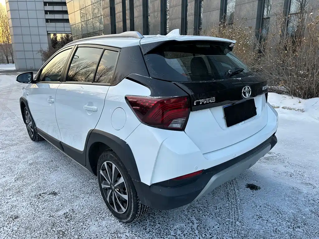 TOYOTA YARIS L ZHIXUAN