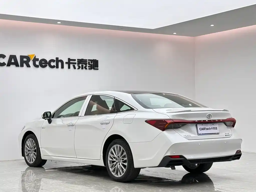 Toyota Avalon — миниатюра 3