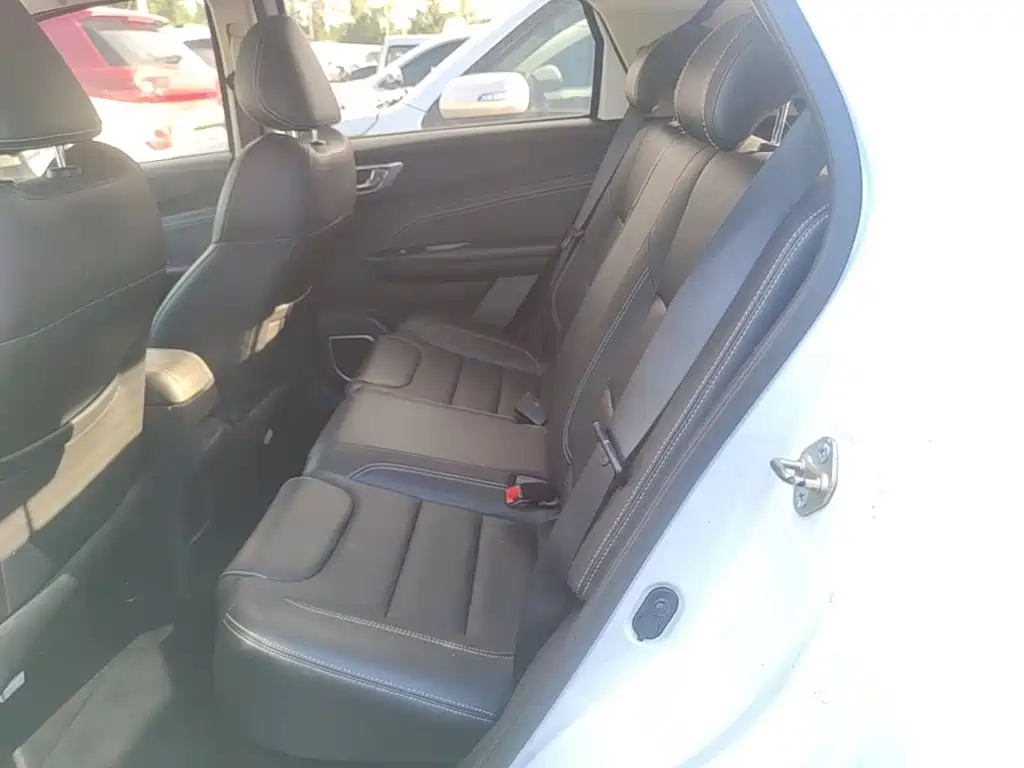 Geely Vision X3 — миниатюра 17