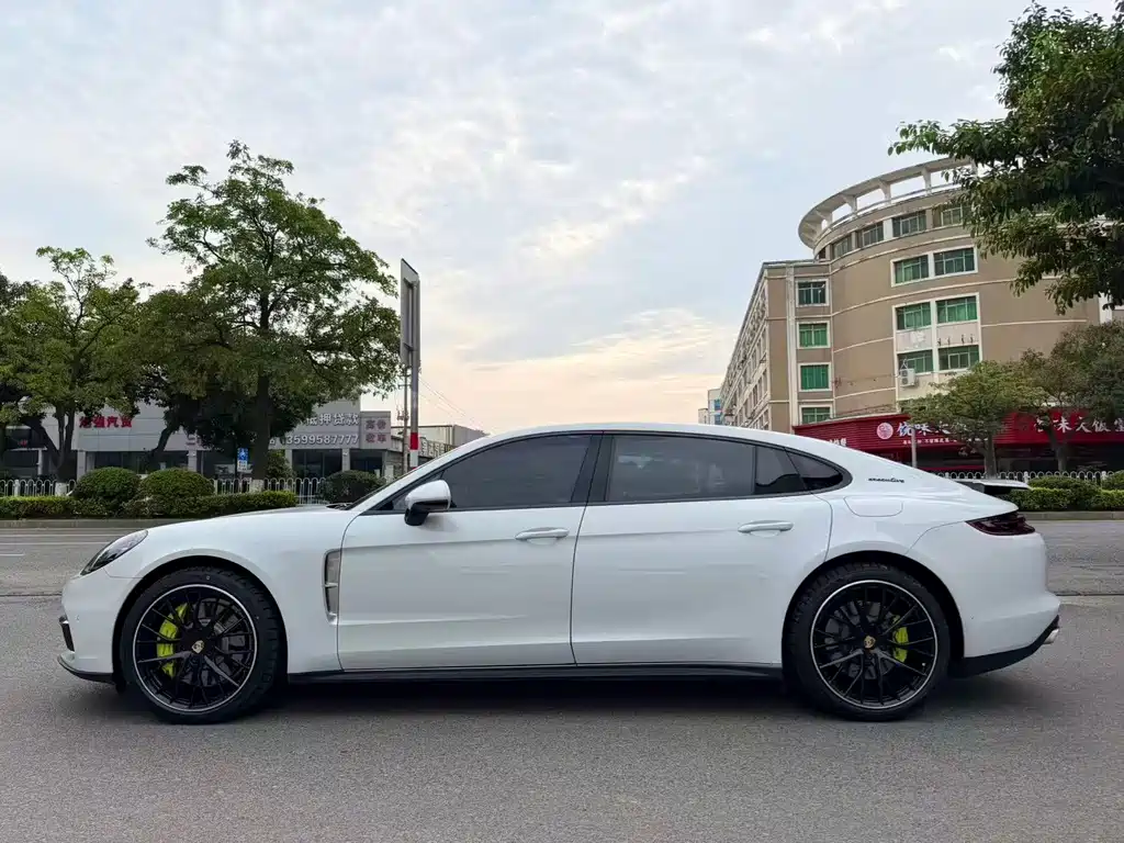 Porsche Panamera Hybrid — миниатюра 3