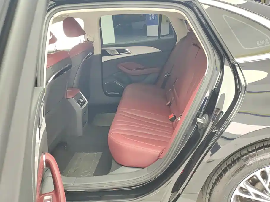 Hongqi Hongqi H5 — миниатюра 11