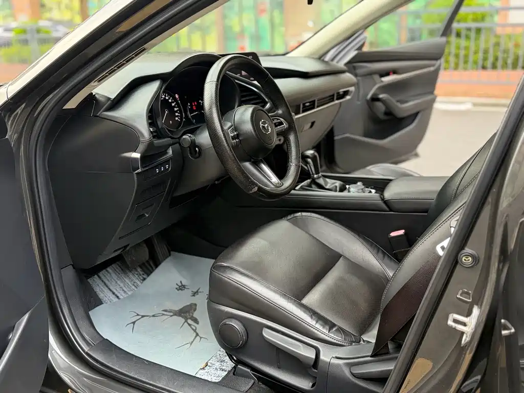 Mazda 3 Axela — миниатюра 4