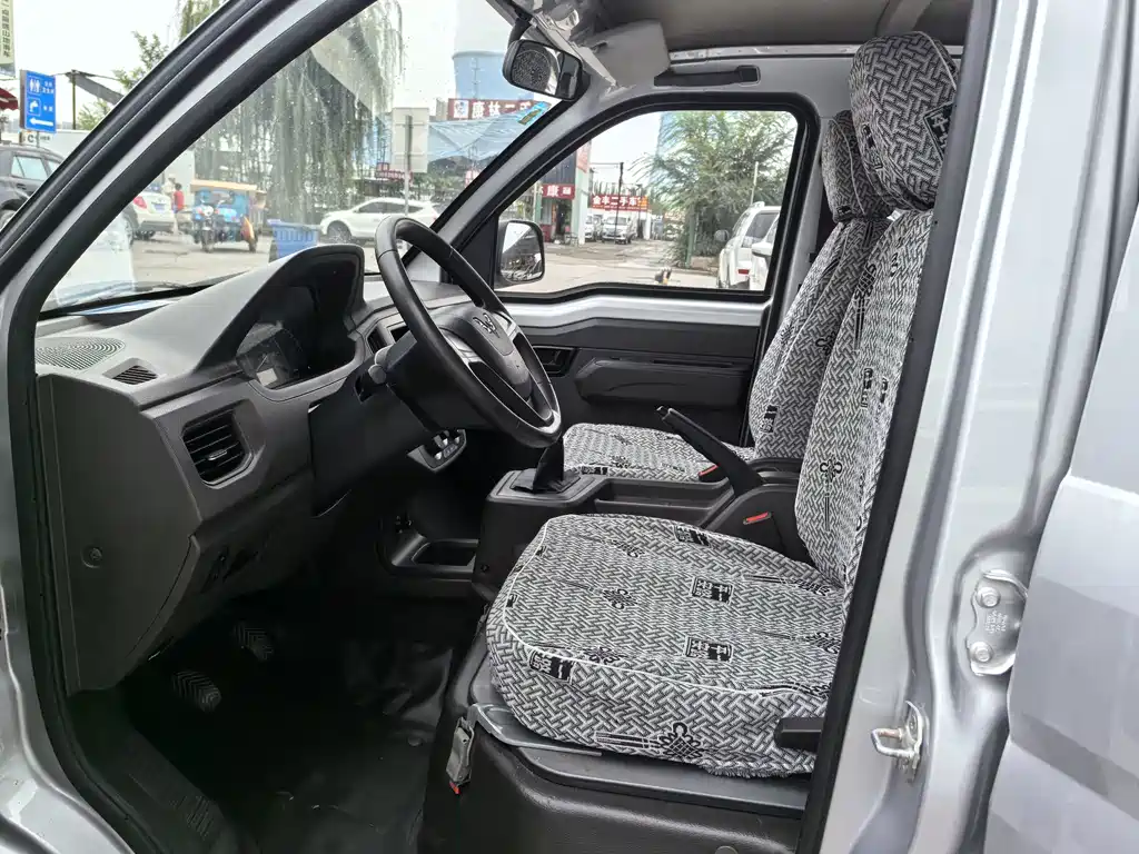 Wuling Rongguang New Truck — миниатюра 8