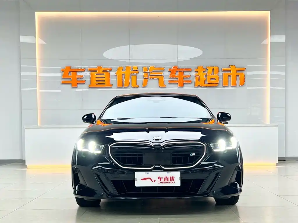 BMW 5 Series — миниатюра 3