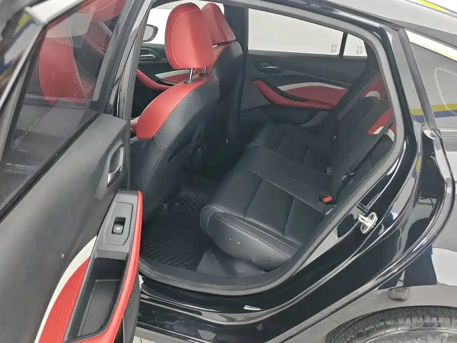 MG MG5 — миниатюра 11