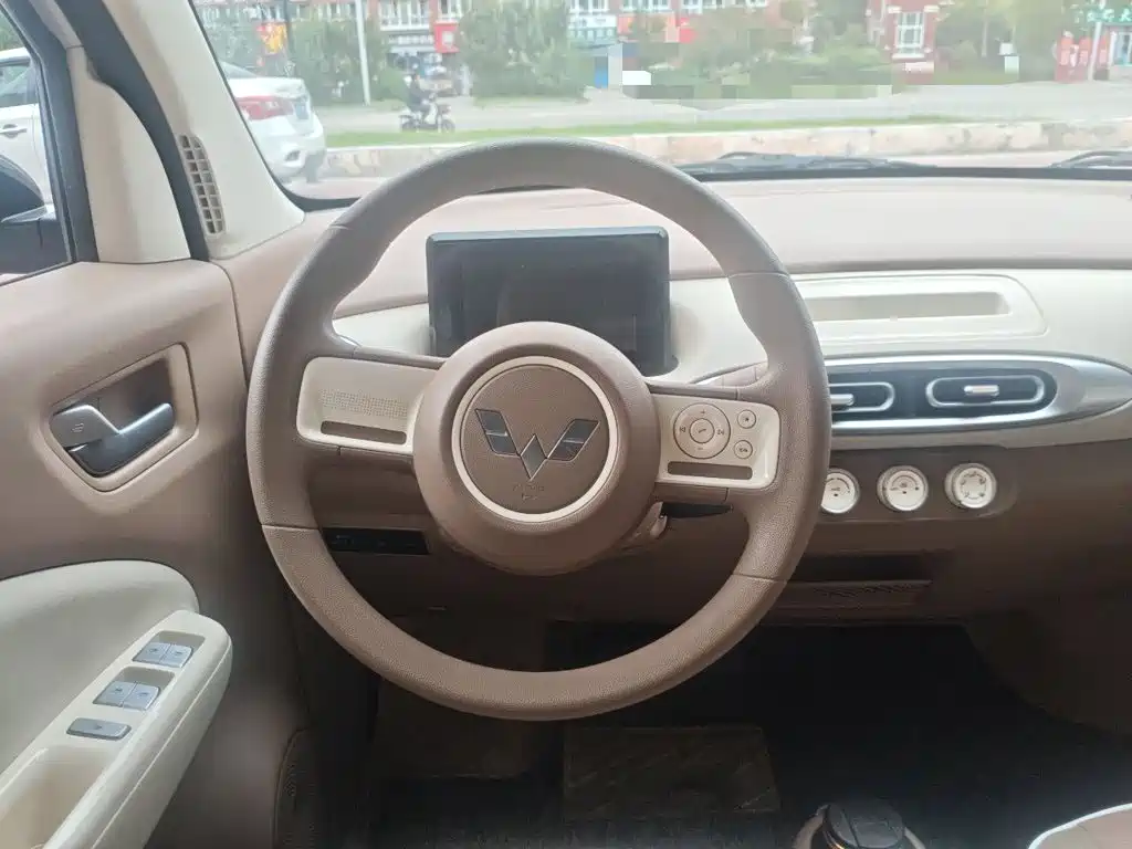 Wuling MINIEV — миниатюра 3