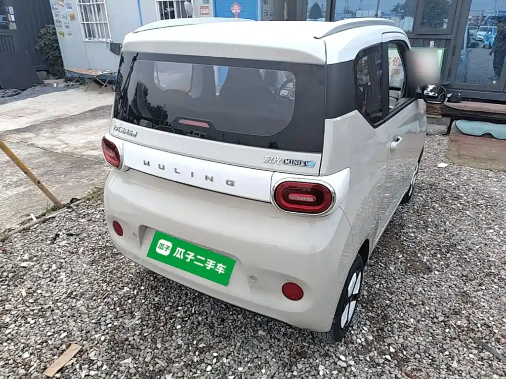 Wuling MINIEV — миниатюра 7
