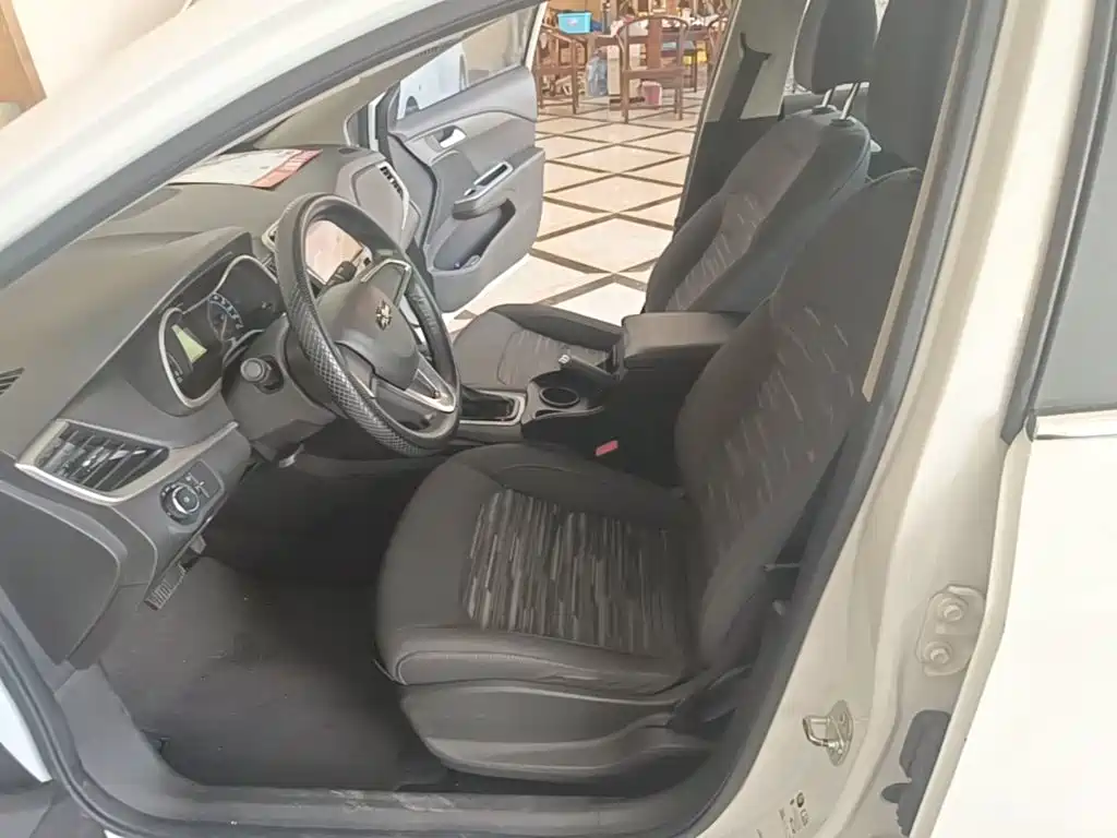 Chevrolet Cavalier — миниатюра 15