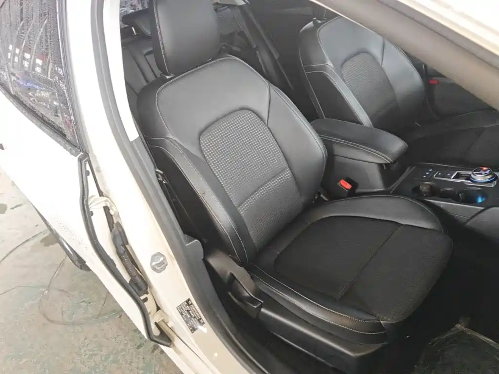 Ford Focus — миниатюра 25
