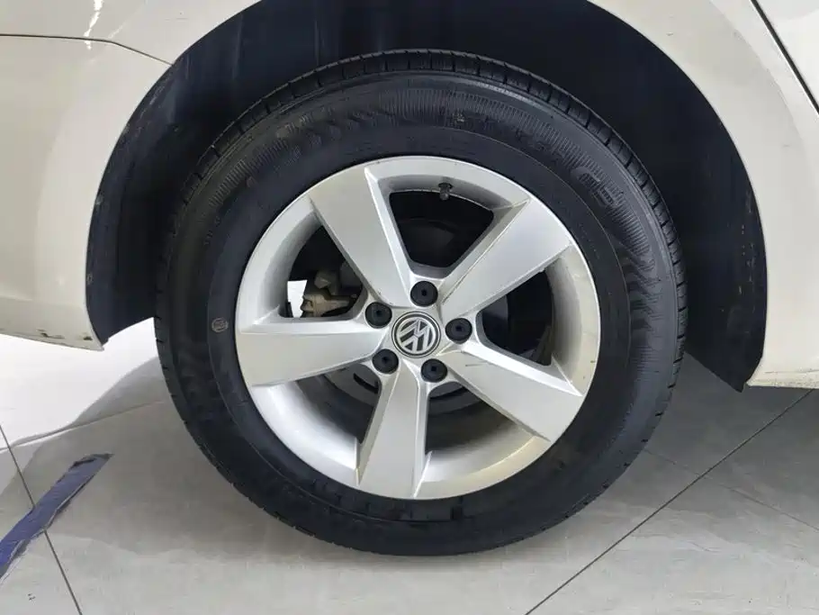Volkswagen Lavida — миниатюра 6