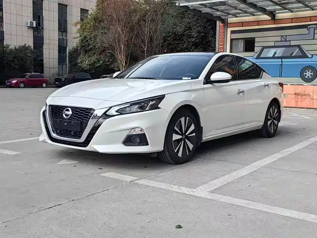 NISSAN TEANA