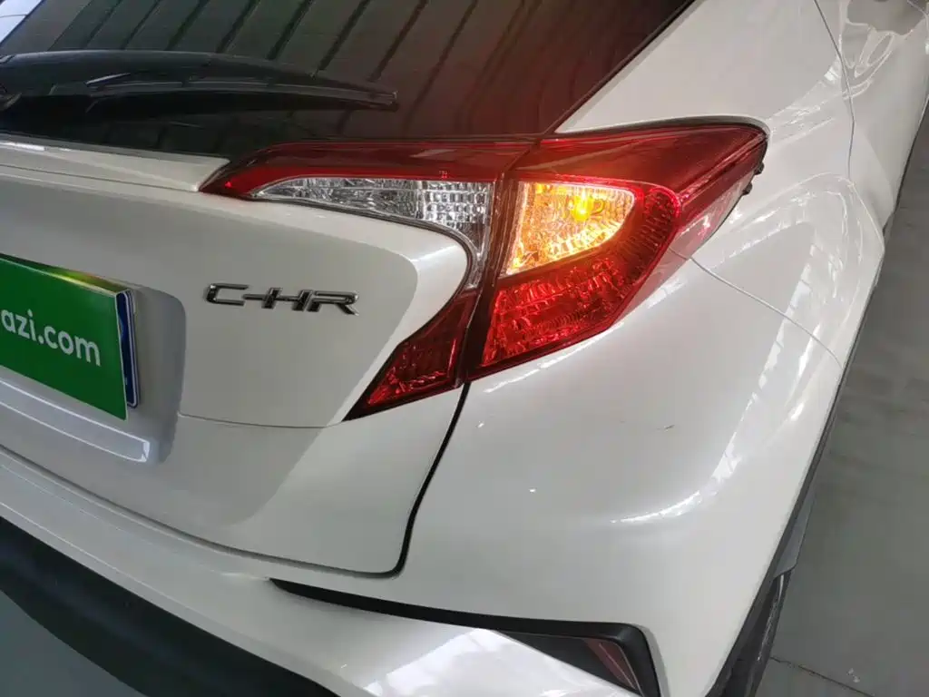 Toyota C-HR — миниатюра 8