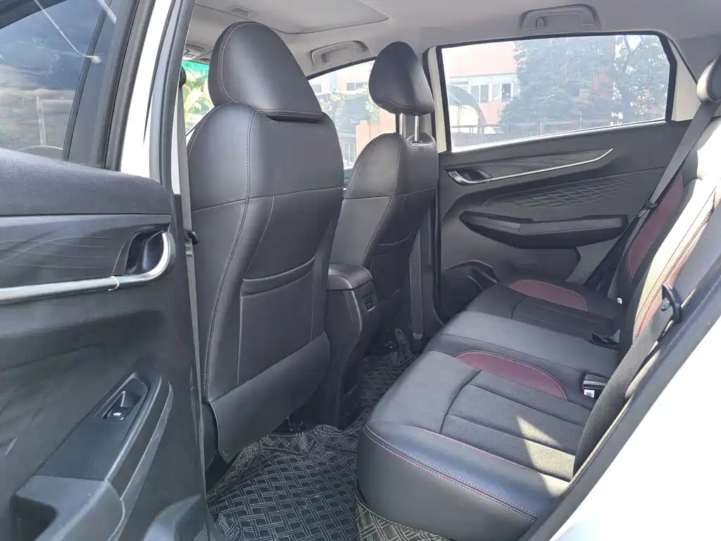 Geely Vision X3 — миниатюра 6
