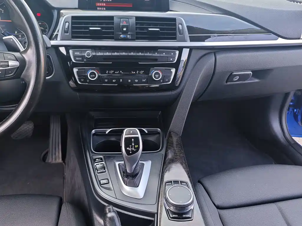BMW 3 Series — миниатюра 11