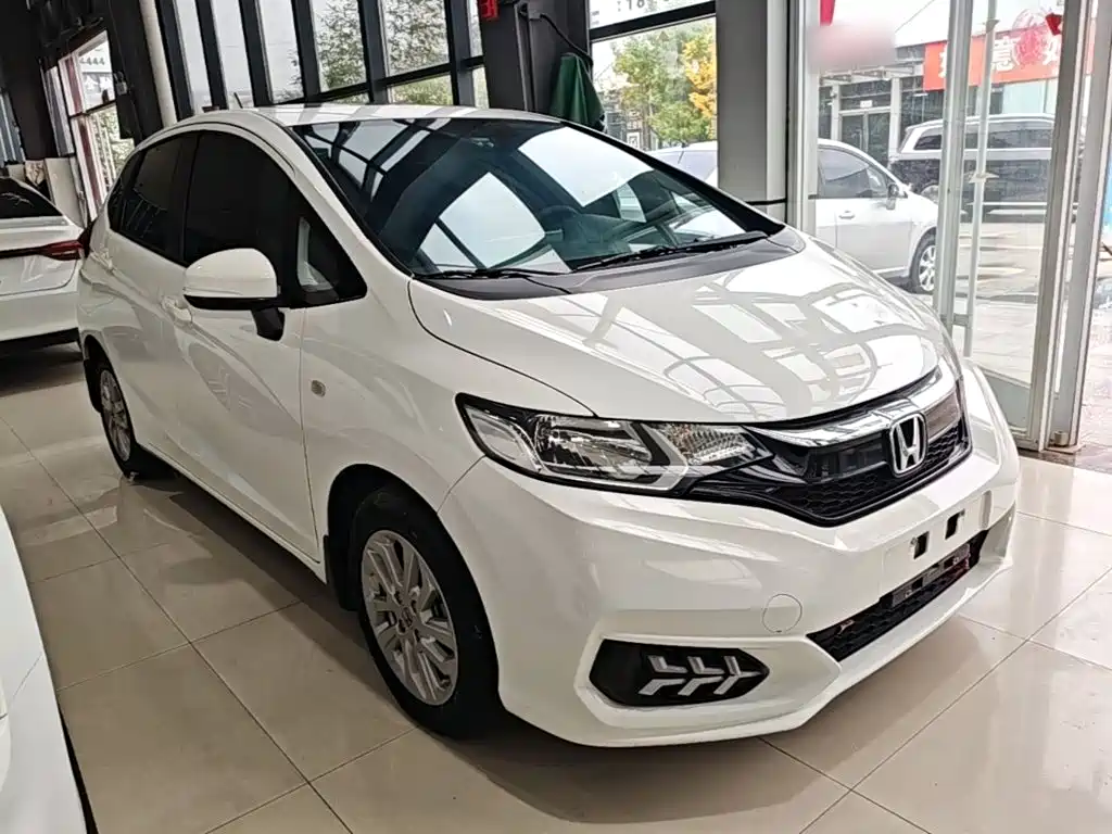 Honda Fit — миниатюра 4