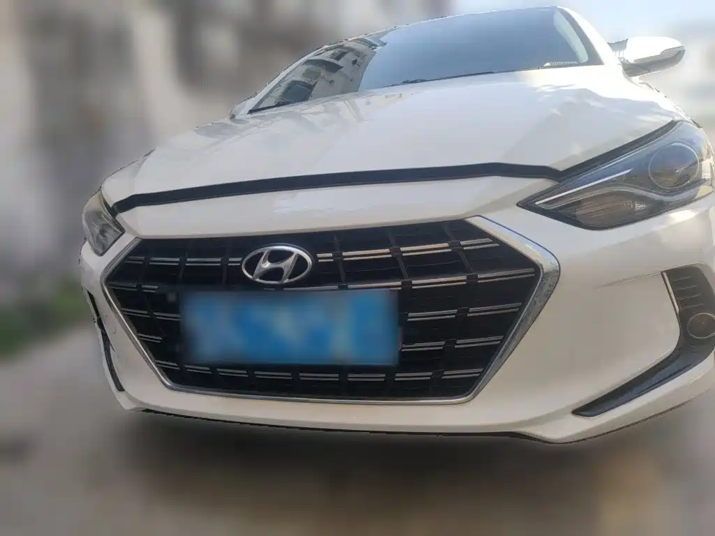 Hyundai Elantra — миниатюра 2
