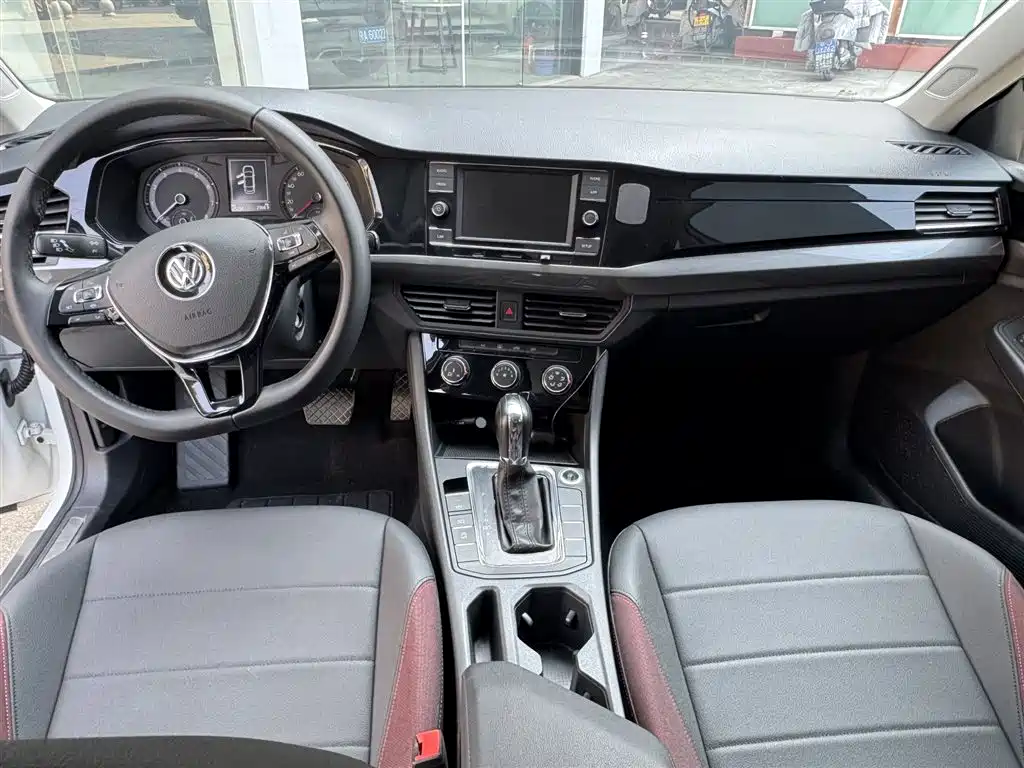 Volkswagen Bora 2019 1.5L AT Comfort V