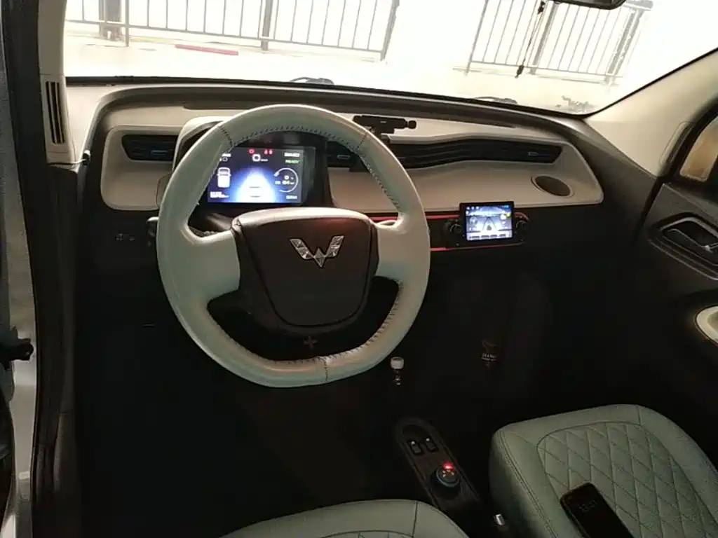 Wuling MINIEV — миниатюра 10