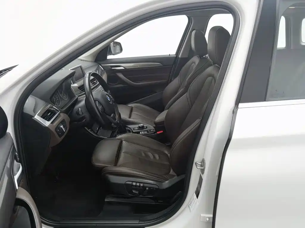 BMW X1 — миниатюра 10