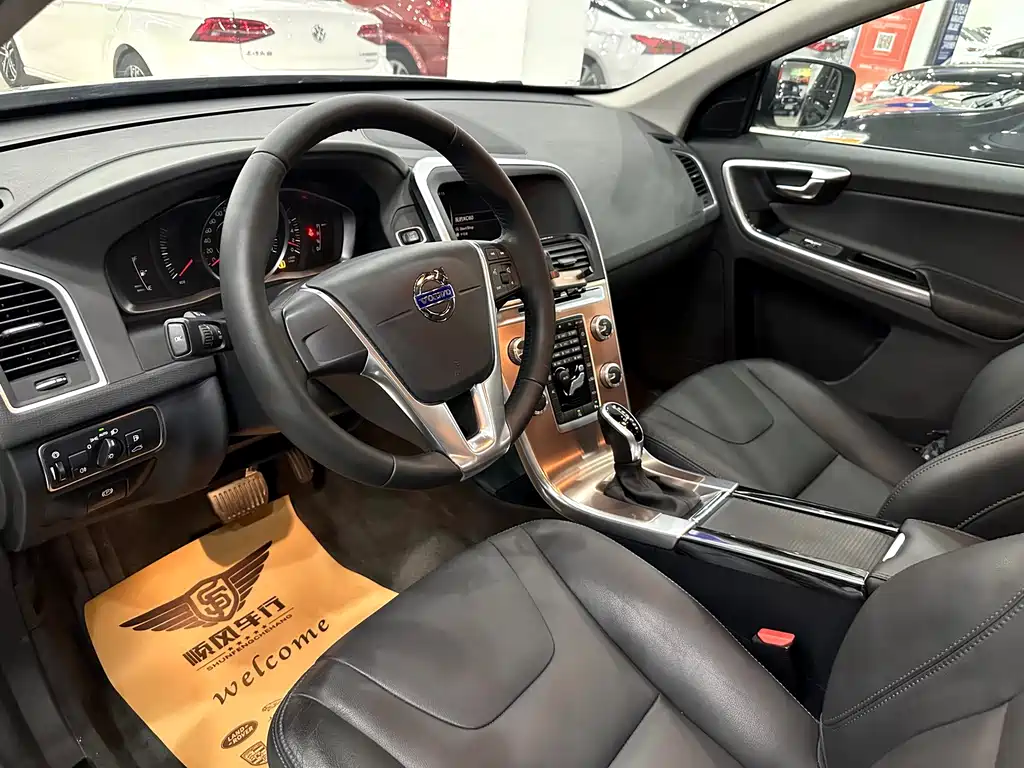 Volvo XC60 — миниатюра 6