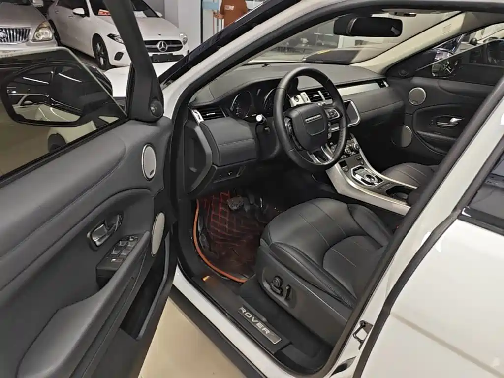 Land Rover Evoque — миниатюра 16