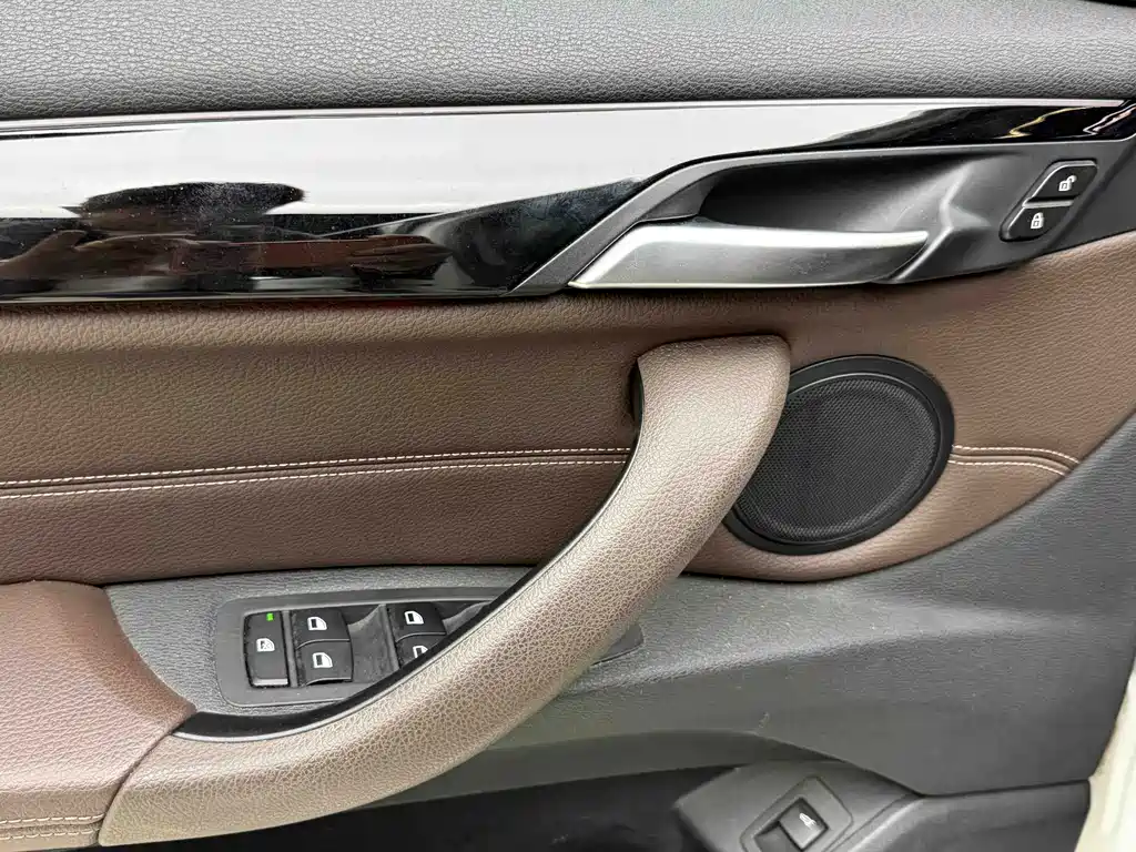 BMW X1 — миниатюра 8