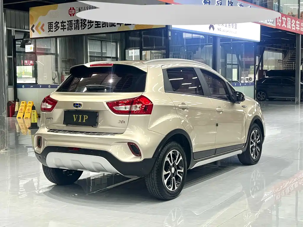 Geely Vision X3 — миниатюра 9
