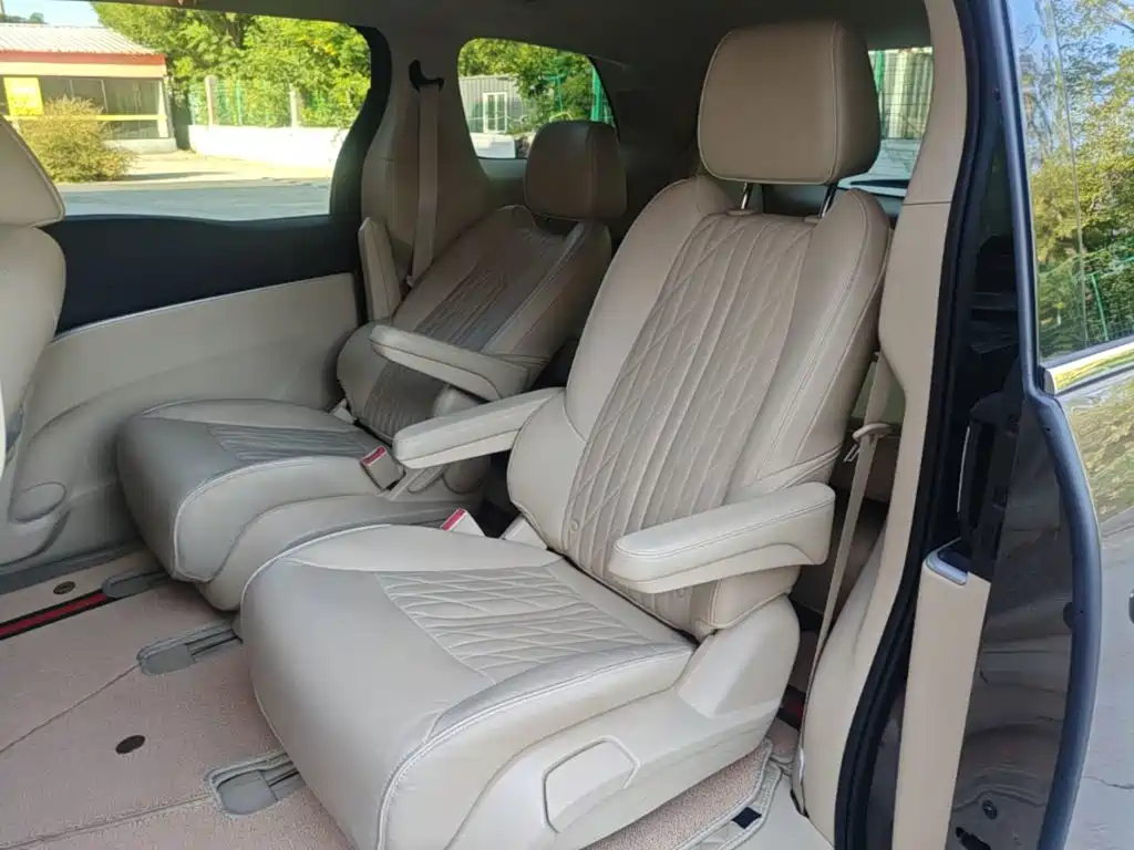 Buick GL8 — миниатюра 13