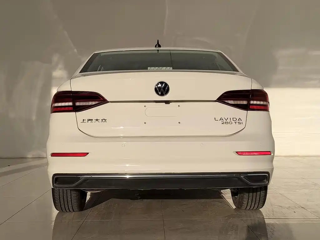 Volkswagen Lavida — миниатюра 5