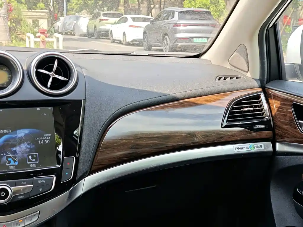 BYD Tang New Energy — миниатюра 15