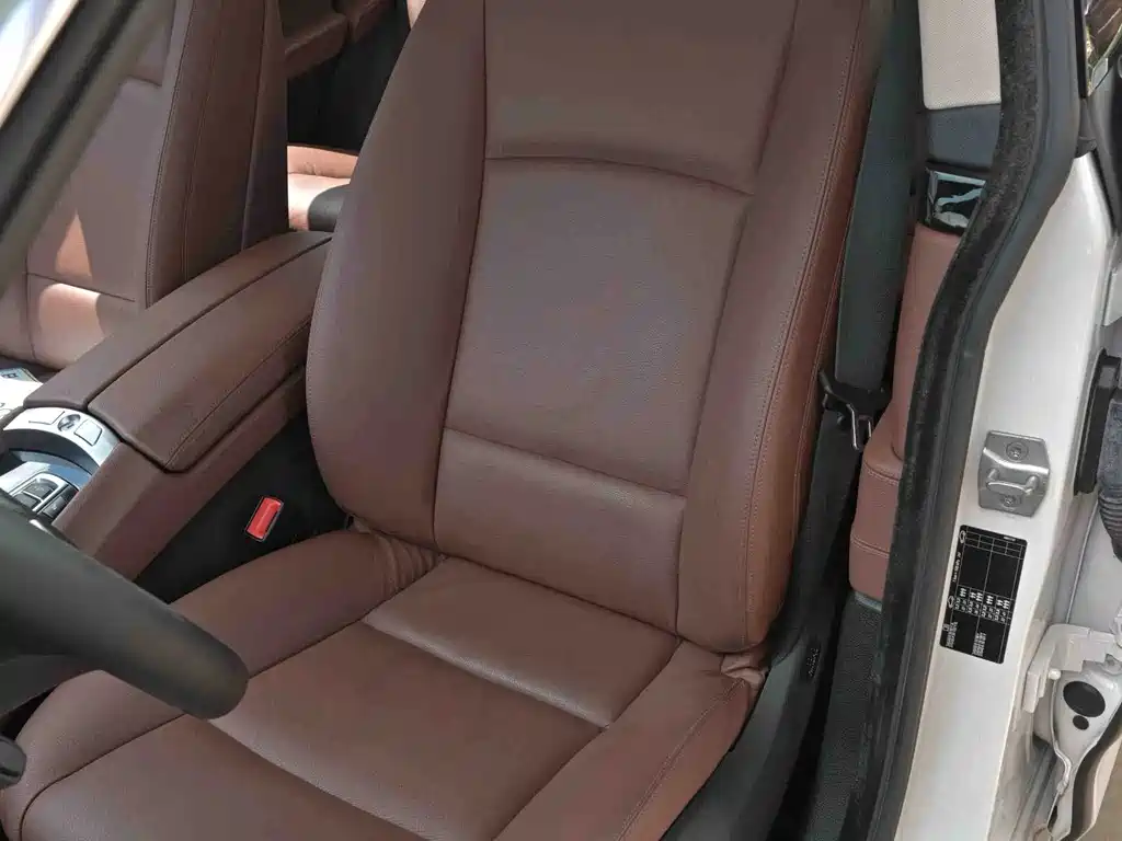 BMW 5 Series GT — миниатюра 6