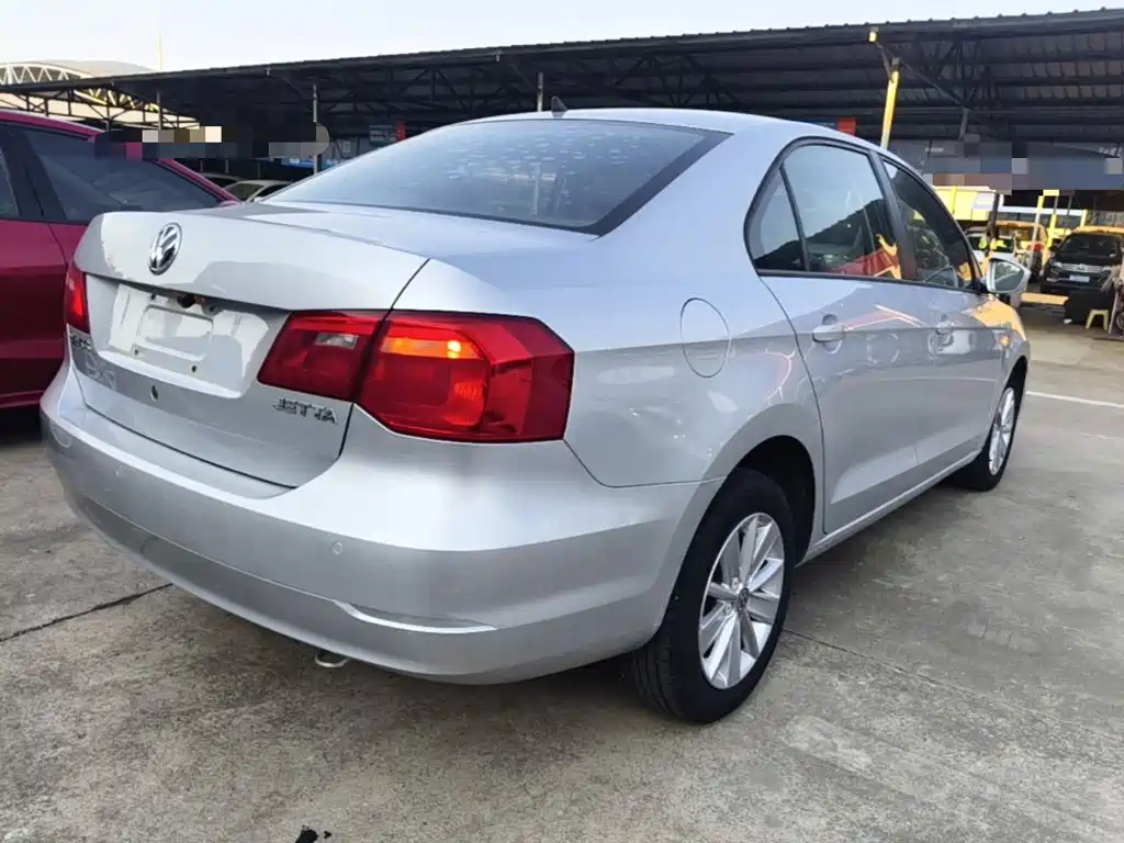 Volkswagen Jetta — миниатюра 7