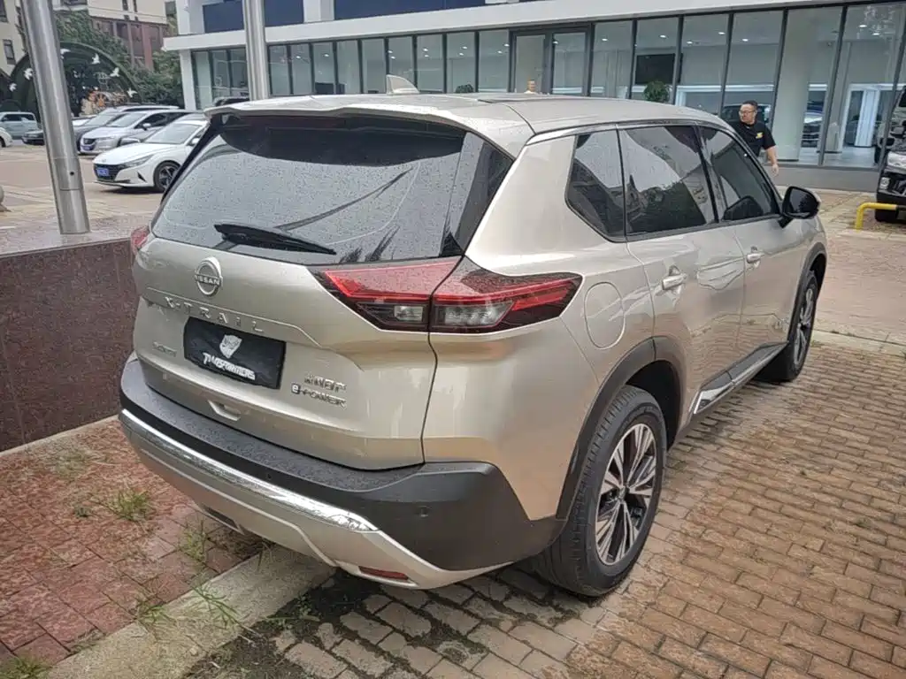 Nissan X-Trail — миниатюра 7