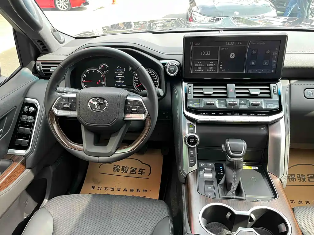 Toyota Land Cruiser — миниатюра 12