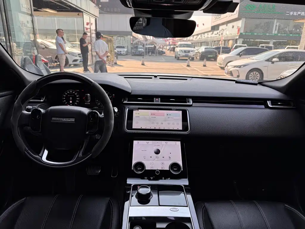 Land Rover Velar — миниатюра 9
