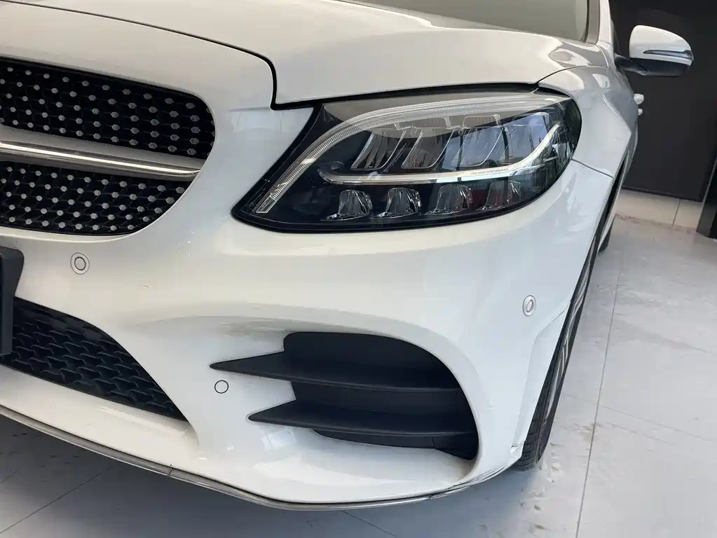 Mercedes-Benz C-Class — миниатюра 17
