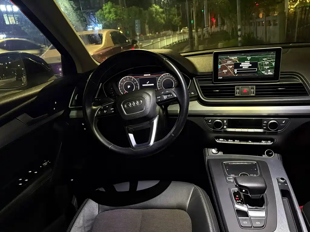 Audi Q5L — миниатюра 6