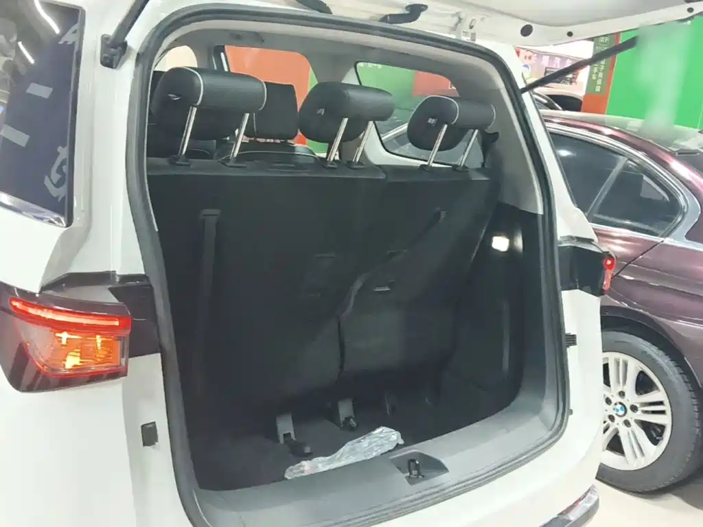 Wuling Jiachen — миниатюра 19