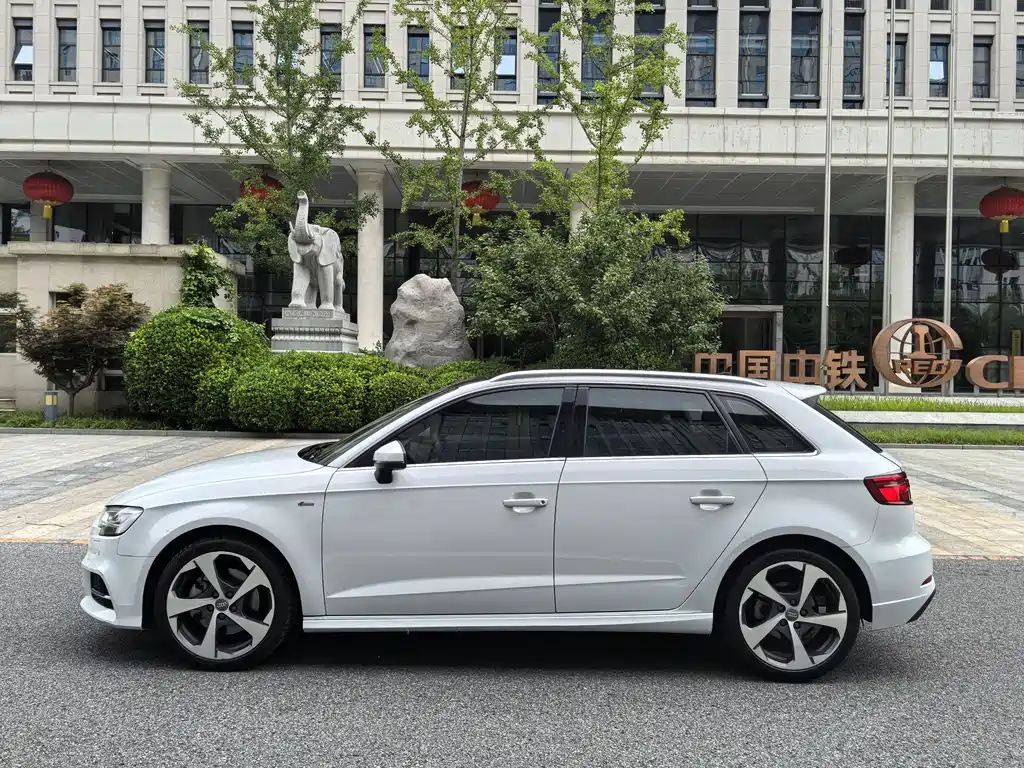 Audi A3 2019 Sportback 40 TFSI Sport VI