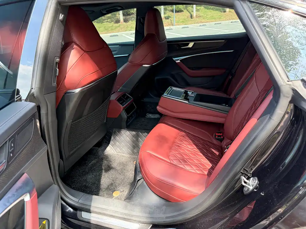 Audi A7L — миниатюра 6