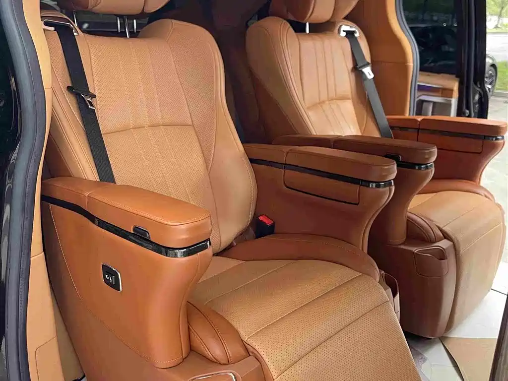 Toyota Sienna — миниатюра 20