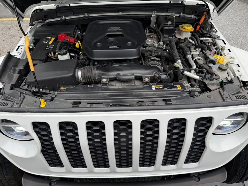 Jeep Wrangler PHEV — миниатюра 21